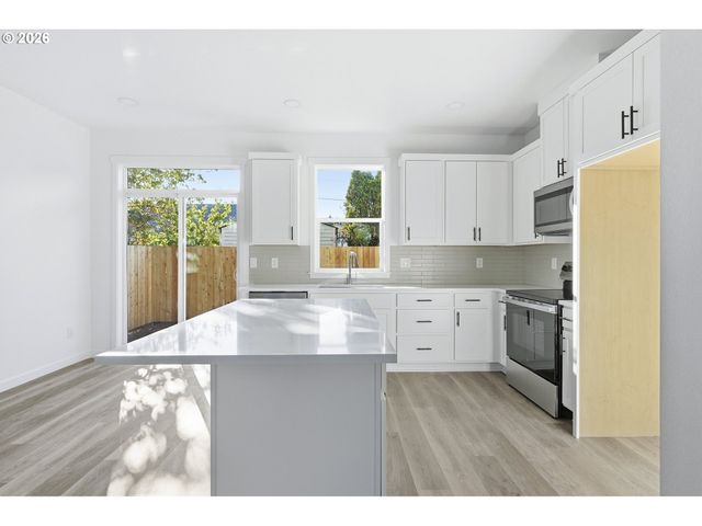 8722 Se Bybee Blvd, Portland, OR 97266