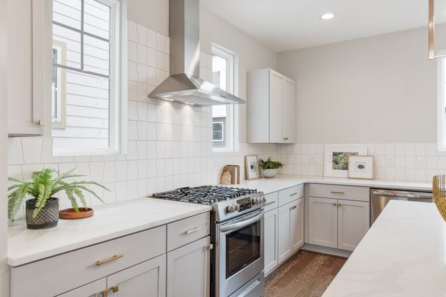 616 Croley Dr, Nashville, TN 37209