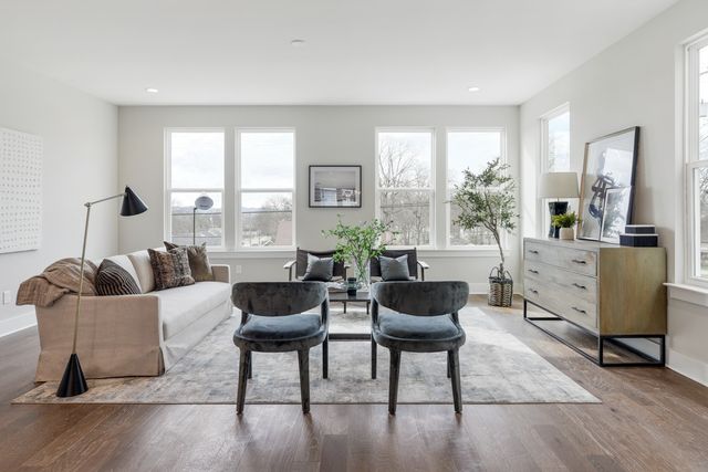 616 Croley Dr, Nashville, TN 37209