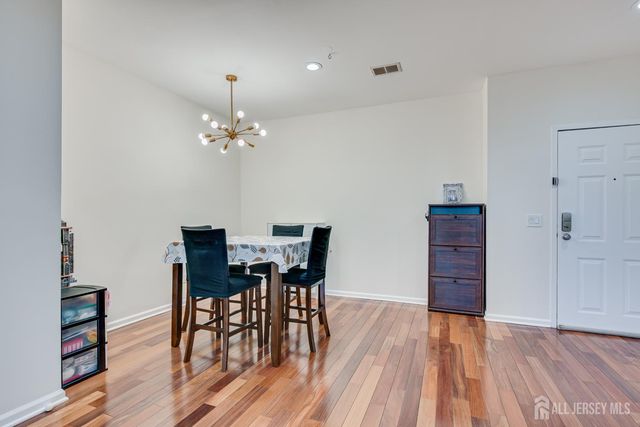 2822 Edward Stec Boulevard, Edison, NJ 08837