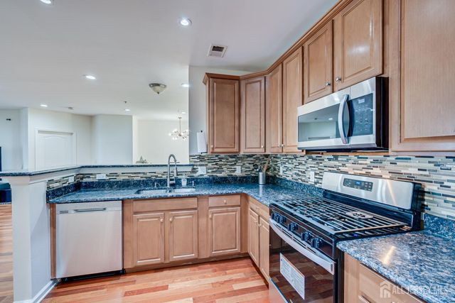 2822 Edward Stec Boulevard, Edison, NJ 08837