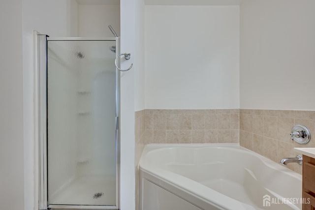 2822 Edward Stec Boulevard, Edison, NJ 08837