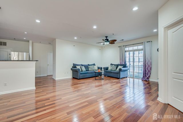 2822 Edward Stec Boulevard, Edison, NJ 08837