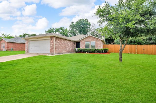 9401 Glen Falls Lane, Denton, TX 76210