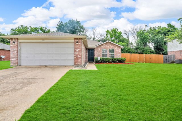 9401 Glen Falls Lane, Denton, TX 76210