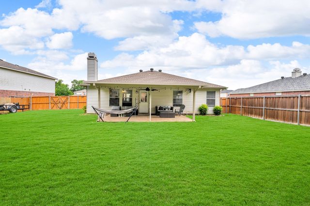 9401 Glen Falls Lane, Denton, TX 76210