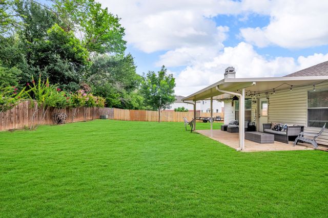 9401 Glen Falls Lane, Denton, TX 76210