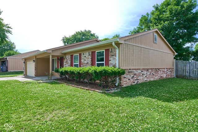 805 Burr Oak Drive, Indianapolis, IN 46217