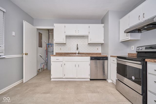 805 Burr Oak Drive, Indianapolis, IN 46217