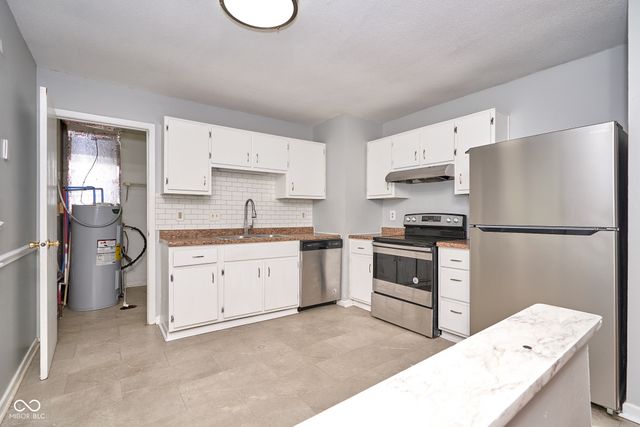 805 Burr Oak Drive, Indianapolis, IN 46217