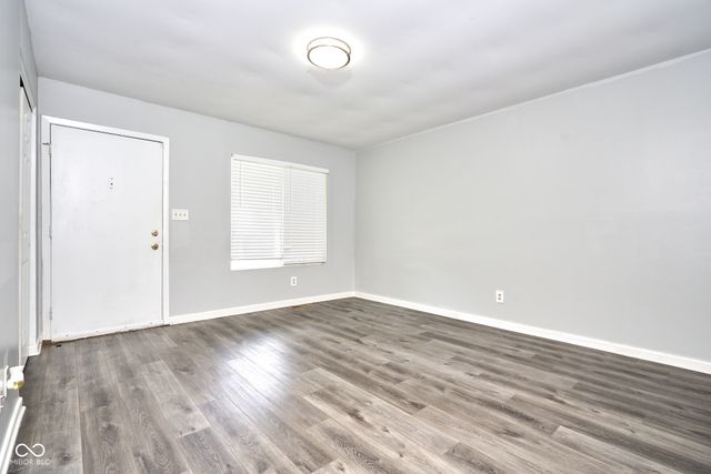 805 Burr Oak Drive, Indianapolis, IN 46217