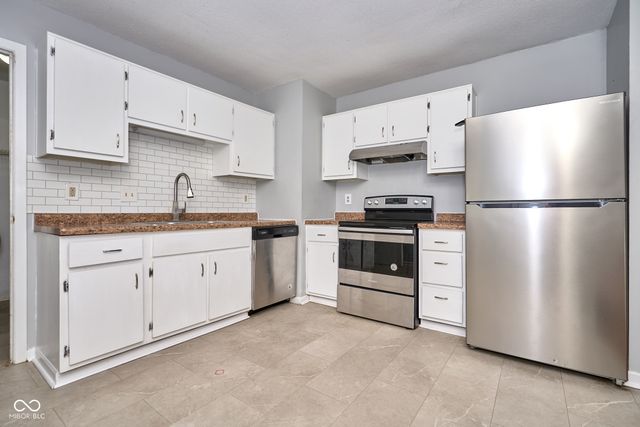 805 Burr Oak Drive, Indianapolis, IN 46217