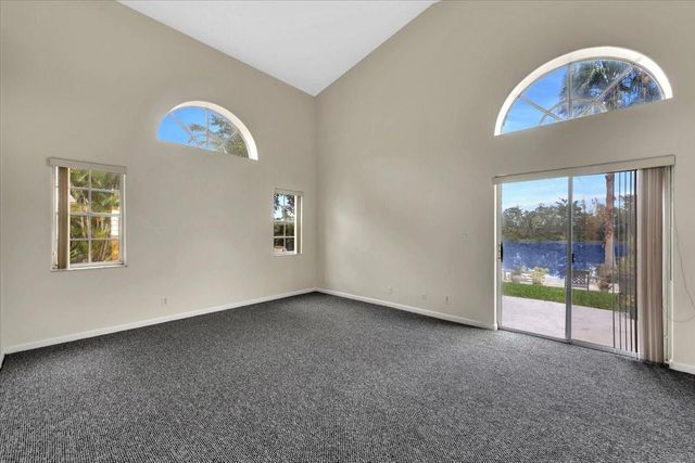 20231 NW 10th St, Pembroke Pines, FL 33029