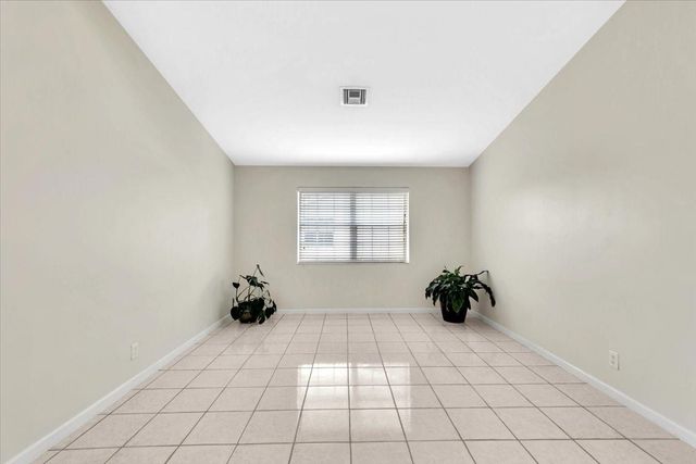 20231 NW 10th St, Pembroke Pines, FL 33029