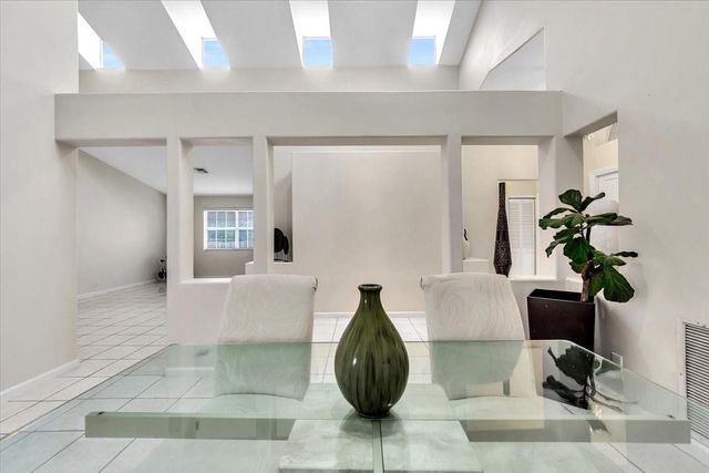 20231 NW 10th St, Pembroke Pines, FL 33029