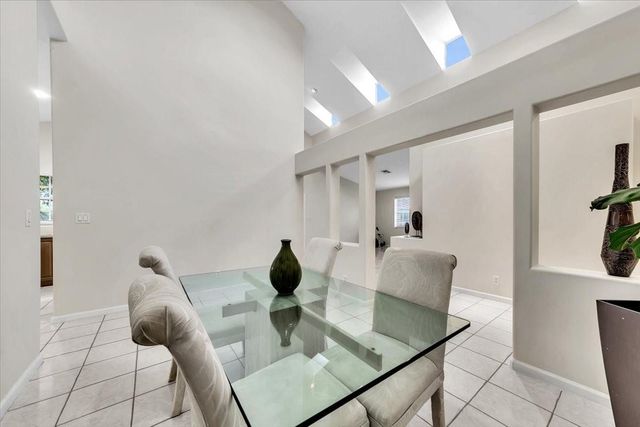 20231 NW 10th St, Pembroke Pines, FL 33029