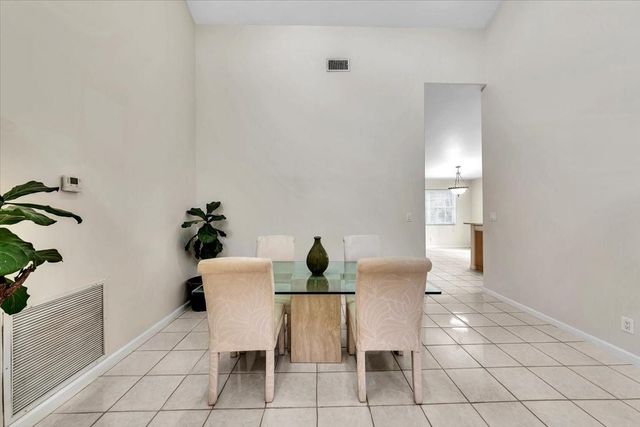 20231 NW 10th St, Pembroke Pines, FL 33029