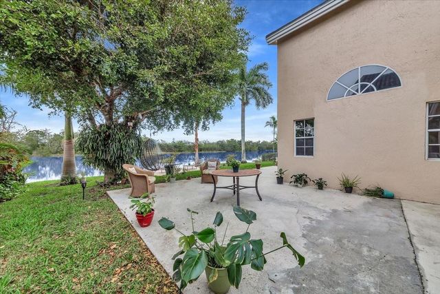 20231 NW 10th St, Pembroke Pines, FL 33029