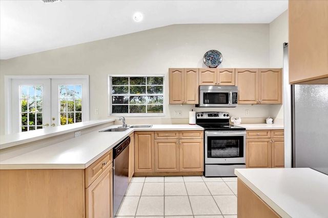 20231 NW 10th St, Pembroke Pines, FL 33029