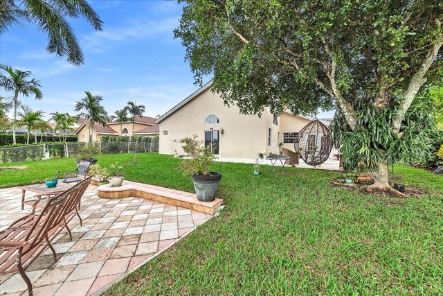 20231 NW 10th St, Pembroke Pines, FL 33029