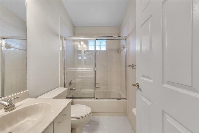 20231 NW 10th St, Pembroke Pines, FL 33029