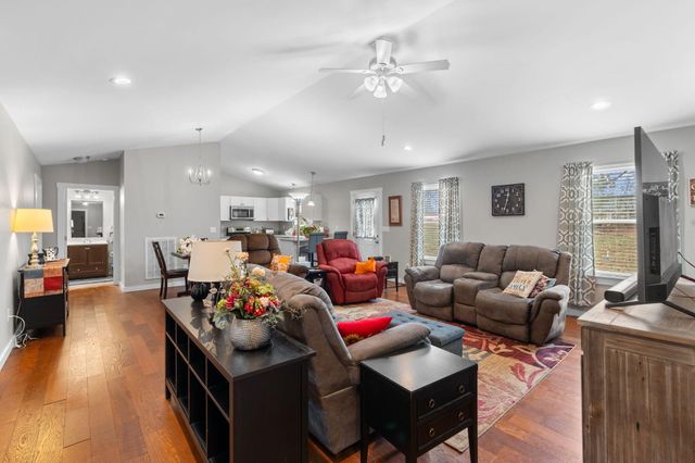 211 Oakwood Circle NE, Cleveland, TN 37312