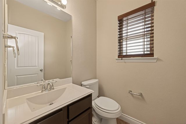 706 Fairway Drive, La Porte, TX 77571