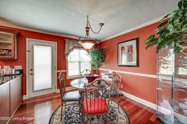 2009 Stephanie Kaye Dr, La Grange, KY 40031