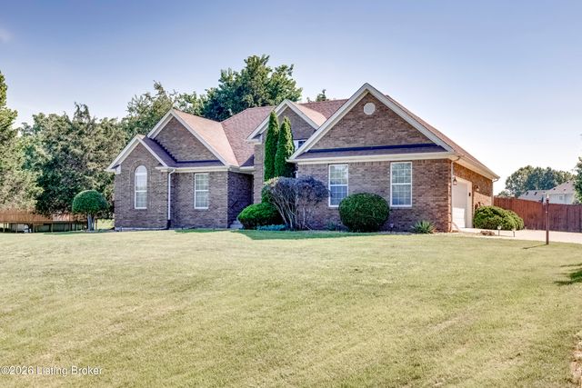 2009 Stephanie Kaye Dr, La Grange, KY 40031