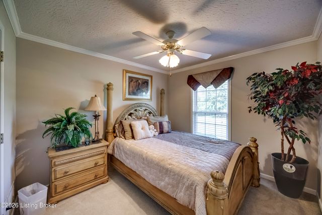 2009 Stephanie Kaye Dr, La Grange, KY 40031