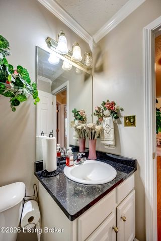 2009 Stephanie Kaye Dr, La Grange, KY 40031