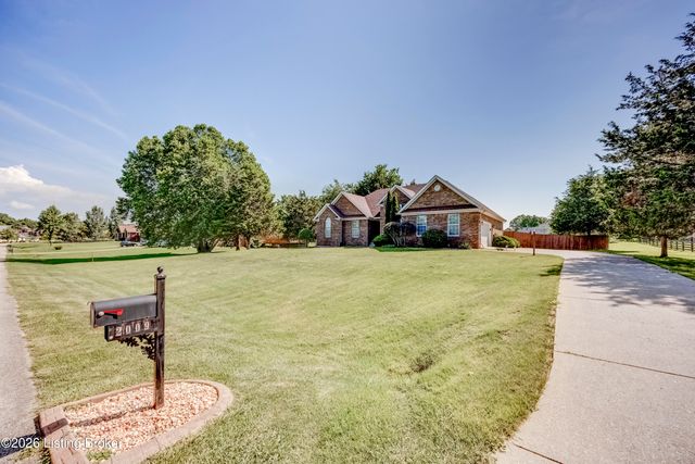 2009 Stephanie Kaye Dr, La Grange, KY 40031