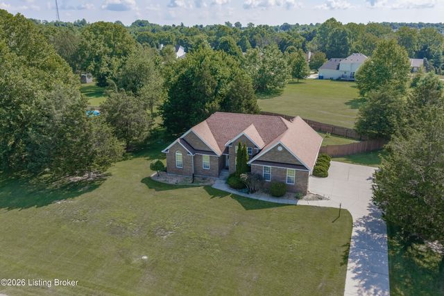 2009 Stephanie Kaye Dr, La Grange, KY 40031