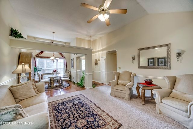 2009 Stephanie Kaye Dr, La Grange, KY 40031