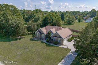 2009 Stephanie Kaye Dr, La Grange, KY 40031