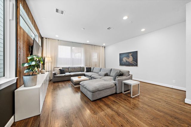 1217 Crockett Street, Houston, TX 77007