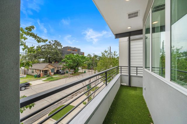 1217 Crockett Street, Houston, TX 77007