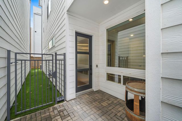 1217 Crockett Street, Houston, TX 77007