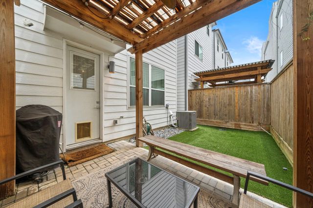 1217 Crockett Street, Houston, TX 77007