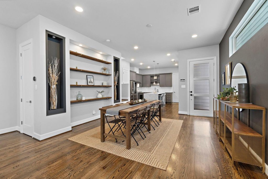 1217 Crockett Street, Houston, TX 77007