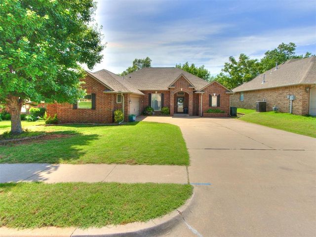 745 Martina Lane, Edmond, OK 73034