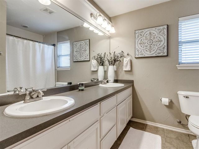 745 Martina Lane, Edmond, OK 73034