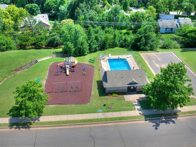 745 Martina Lane, Edmond, OK 73034