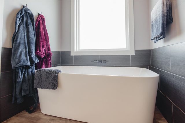 1529 Ardemagni Road, Tontitown, AR 72762