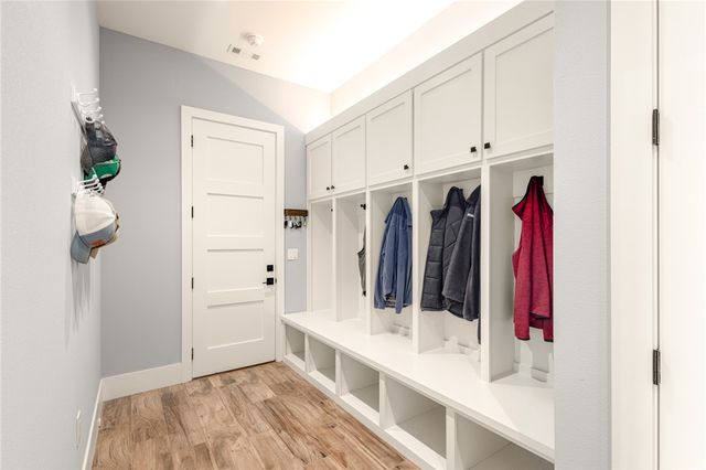 1529 Ardemagni Road, Tontitown, AR 72762