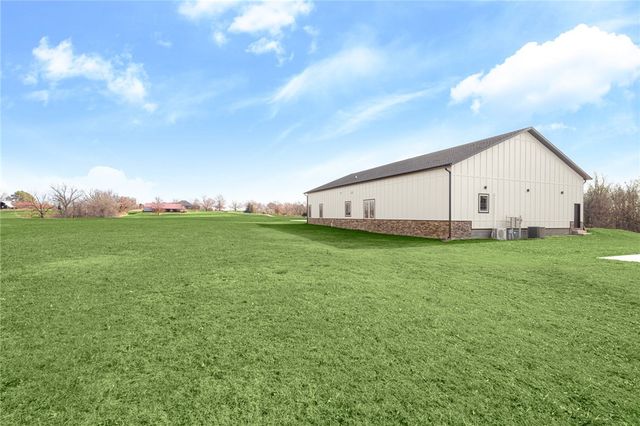 1529 Ardemagni Road, Tontitown, AR 72762