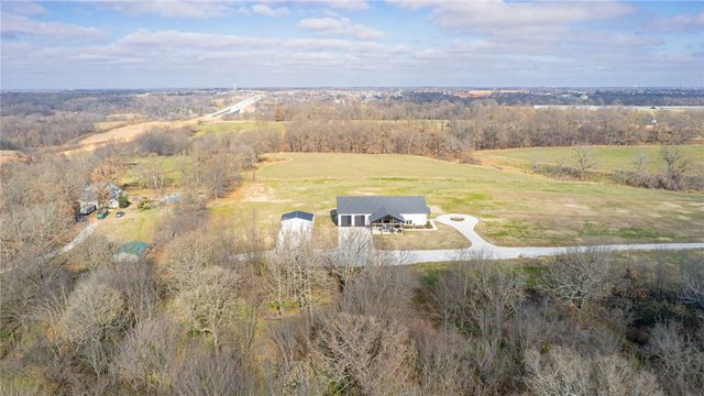 1529 Ardemagni Road, Tontitown, AR 72762
