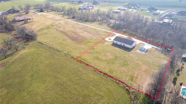 1529 Ardemagni Road, Tontitown, AR 72762