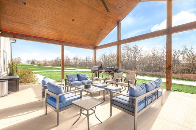 1529 Ardemagni Road, Tontitown, AR 72762