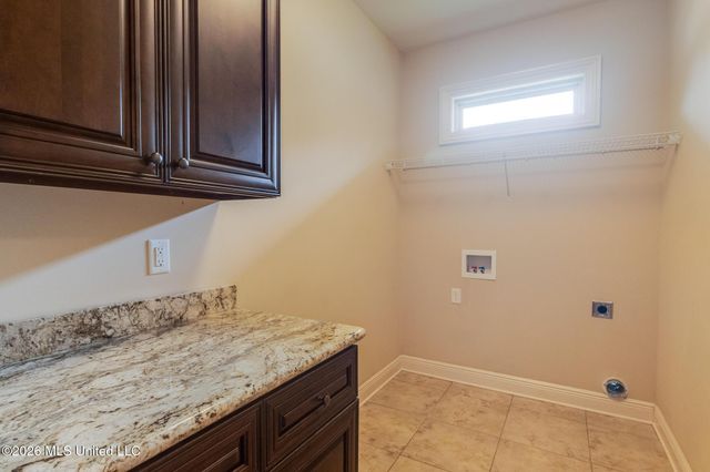 7055 Rolling Green Drive, Pass Christian, MS 39571